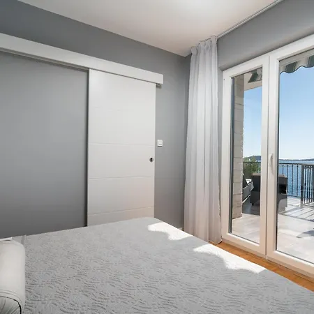 Sine With Amazing Sea Panorama Винишче