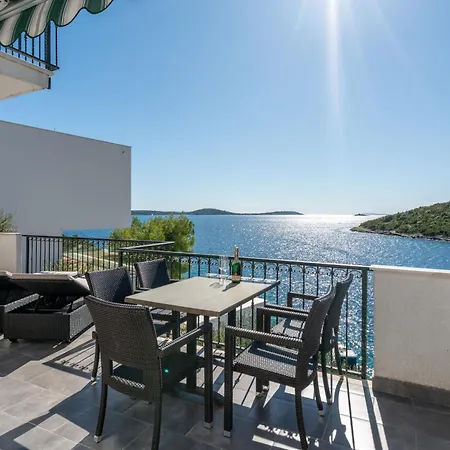 Sine With Amazing Sea Panorama - Happy Villa Vinisce