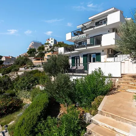 Pool Sine /w Panoramic Sea View فيلة